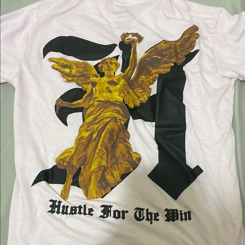 Hustle for the win shirt size Medium